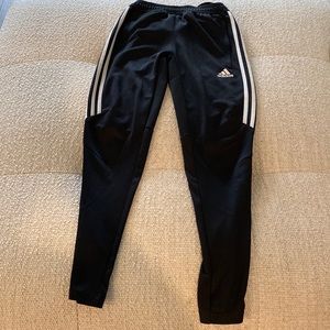 Adidas Climacool black pants with 2 zippers side pockets and zippered ankles